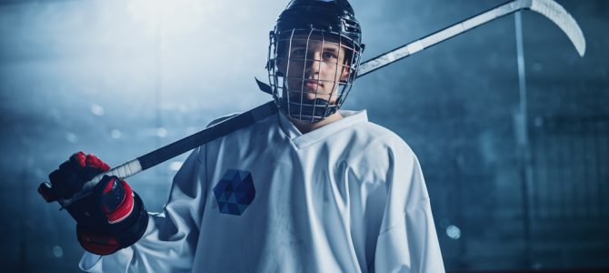 Hockeyhjälmens inverkan på spel